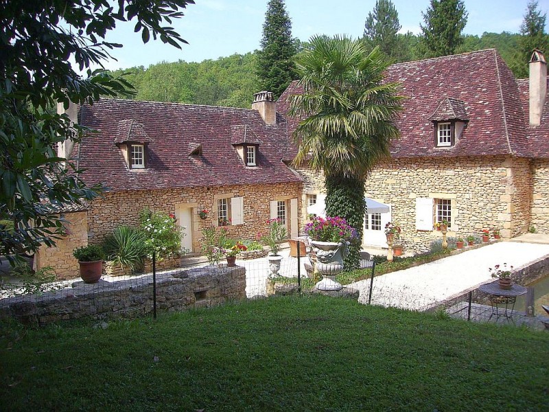 Maison à vendre en Aquitaine Dordogne BEAUMONT Magnifique moulin et propriété équestre en
